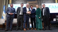Fue el único jefe comunal de la Quinta Sección electoral que recibió la distinción.