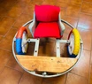 Internos construyen una silla de ruedas para un niño de 5 años