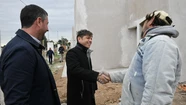 Kicillof entregó patrulleros en Pila y recorrió obras de hábitat