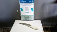 Entró a la casa del hijo, lo robó y amenazó de muerte