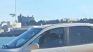 El divertido video viral sobre las parejas que van a "chapar" a la escollera de Mar del Plata 