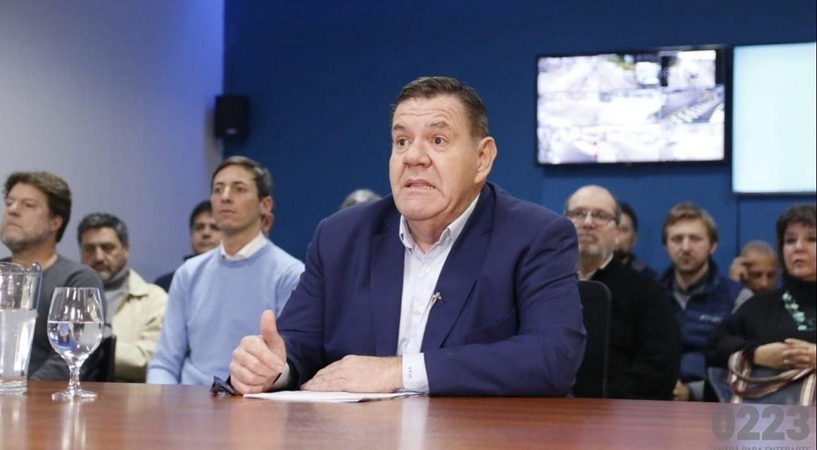 Montenegro reasumió como intendente de General Pueyrredon