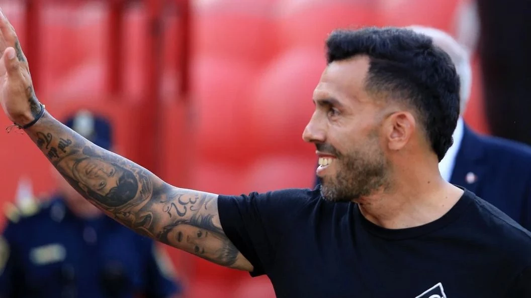 Carlos Tevez podría volver al ruedo en un equipo que pelea