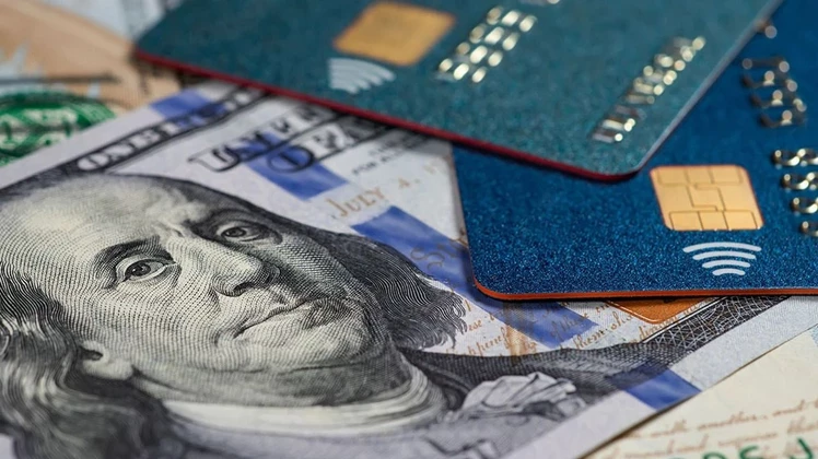 Baja del impuesto País: qué pasará con los viajes al exterior y los servicios de streaming | 0223