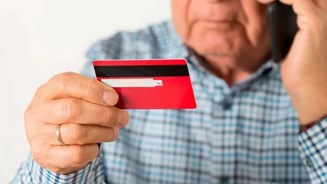 Preocupación por la cantidad de estafas a adultos mayores