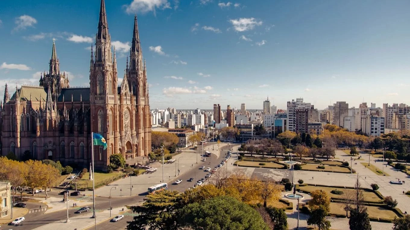 Conmoción por un hombre que se envenenó en la habitación de un reconocido hotel de La Plata
