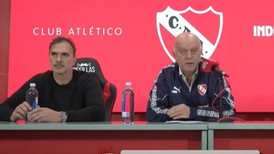 Grindetti volvió a arremeter contra los chilenos y explicó el descargo de Independiente