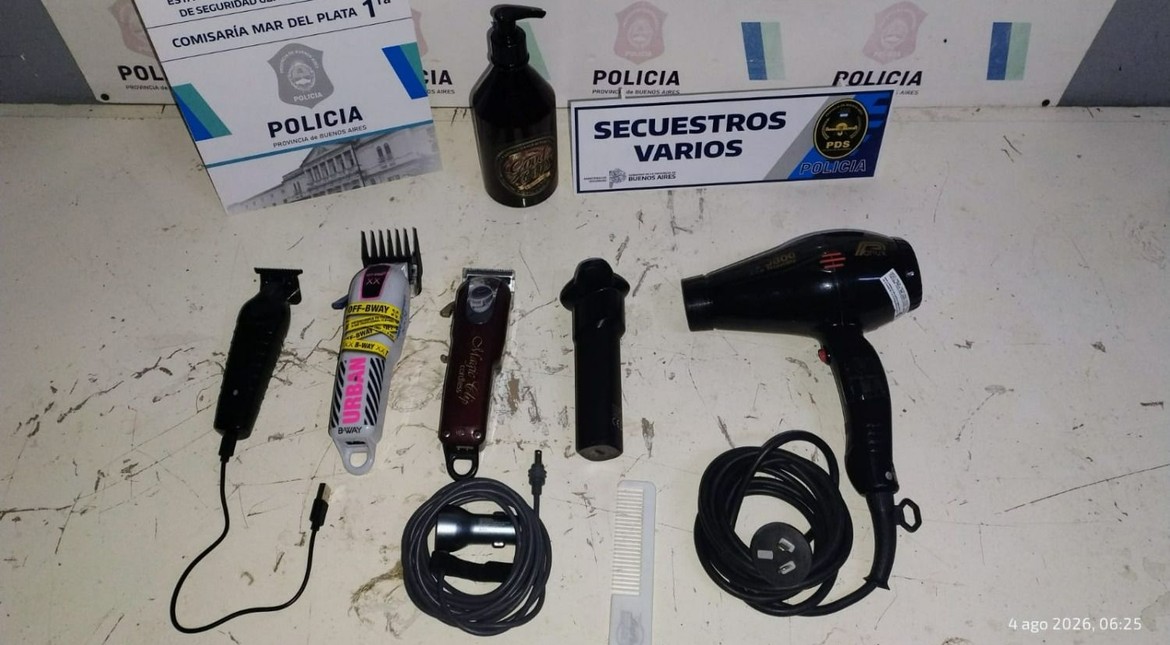 Robaron una barbería y los detuvieron cuando se escondieron en una casa abandonada