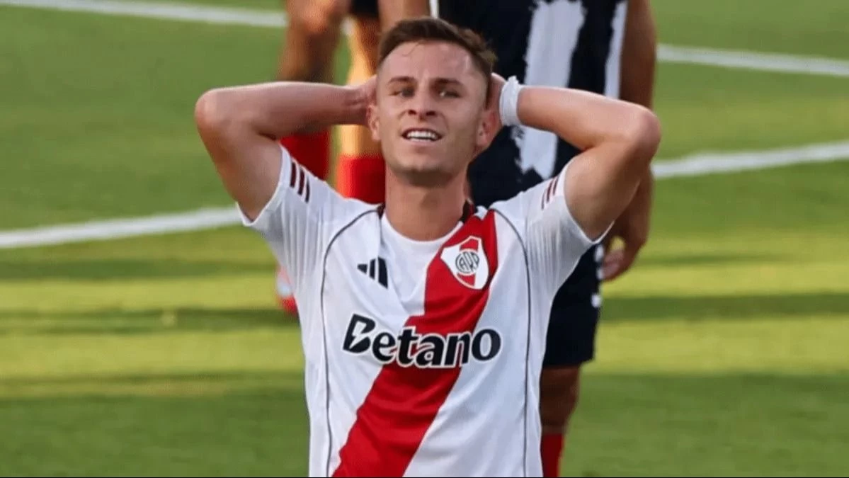 Uno de los separados de River sufrió un duro castigo de la FIFA: por qué y cuánto tiempo