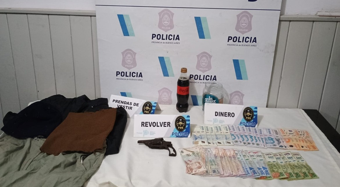 Entró armado a una rotisería y robó la propina y una gaseosa