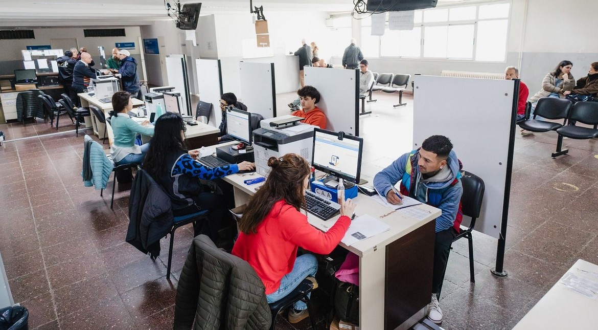 Licencia de conducir: el detalle que puede cambiar las reglas para quienes rindan el examen con un auto automático