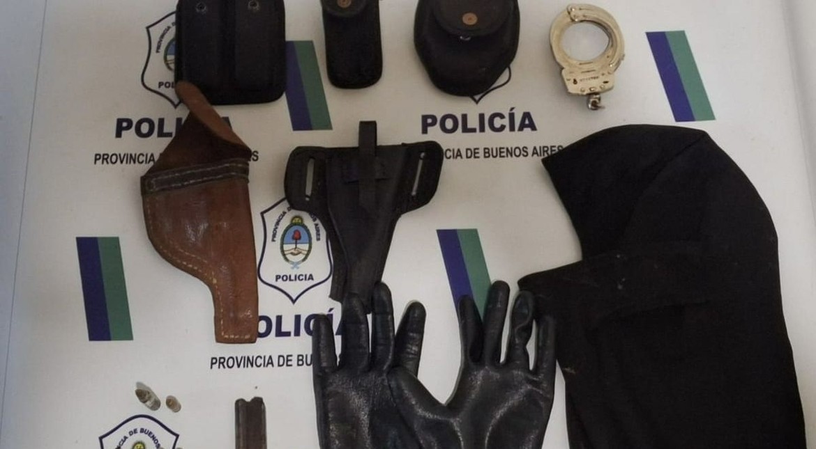 Tenía pedido de captura y le secuestraron un chaleco antibalas, esposas y municiones