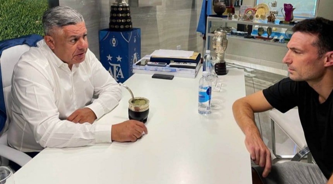 "Chiqui" Tapia no se rinde: "Scaloni es el Plan A, B y C"