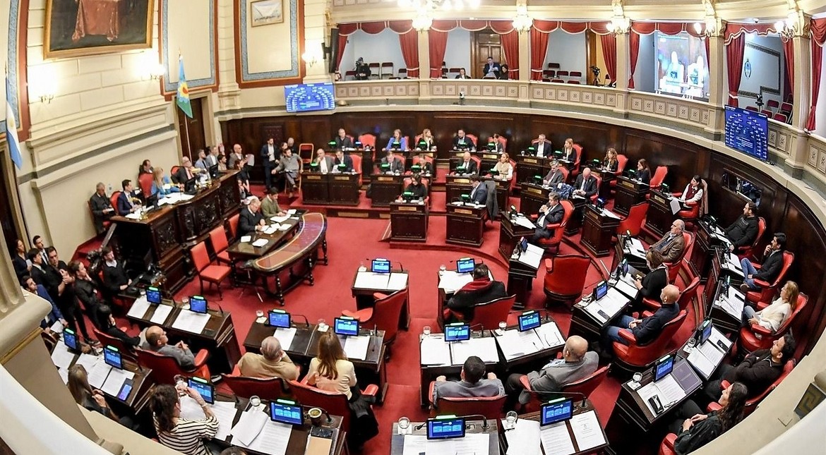 Tras el freno a la reforma nacional, impulsan una ley bonaerense para limitar la compra de tierras por extranjeros