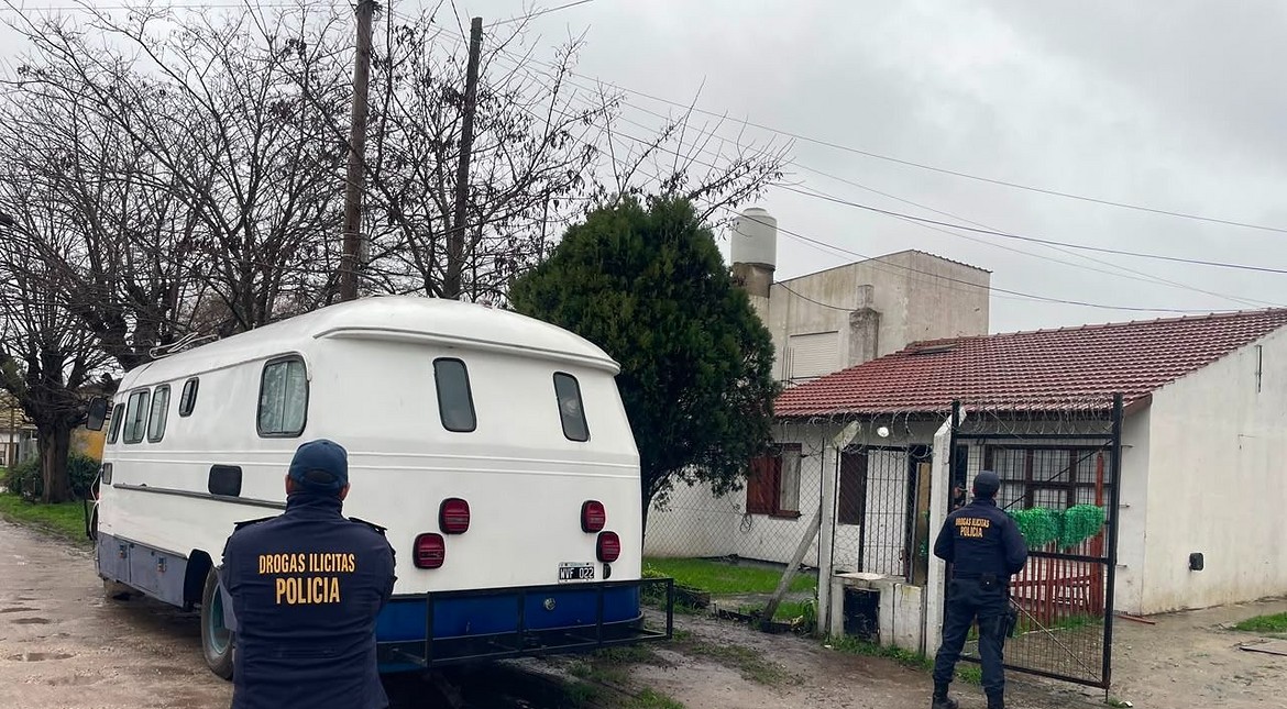 Tiene 59 años y atendía un “point” en el barrio Estrada: lo detuvieron