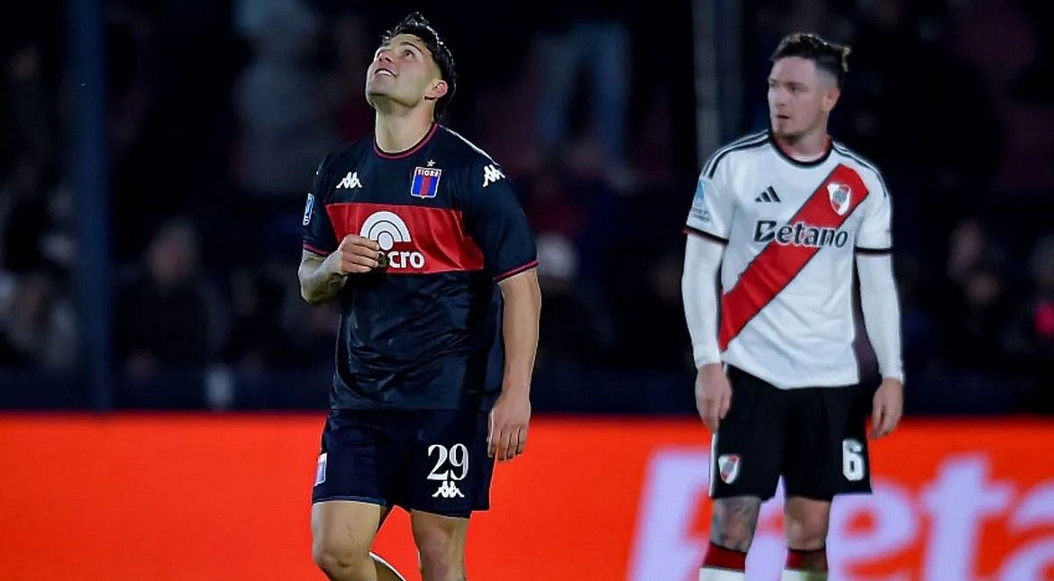 ¿Y ahora de qué se disfraza Coudet? River volvió a perder y llegó a seis derrotas al hilo