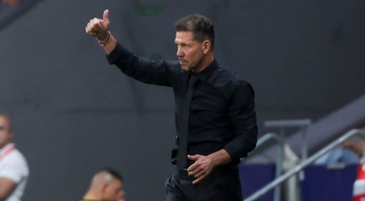 Un amigo: Simeone avaló los insultos de los hinchas del "Aleti" a Julián Álvarez