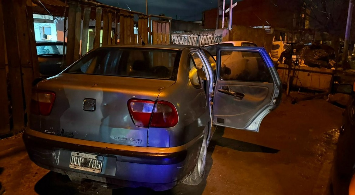 Ladrones armados le robaron el auto a conductor de Uber