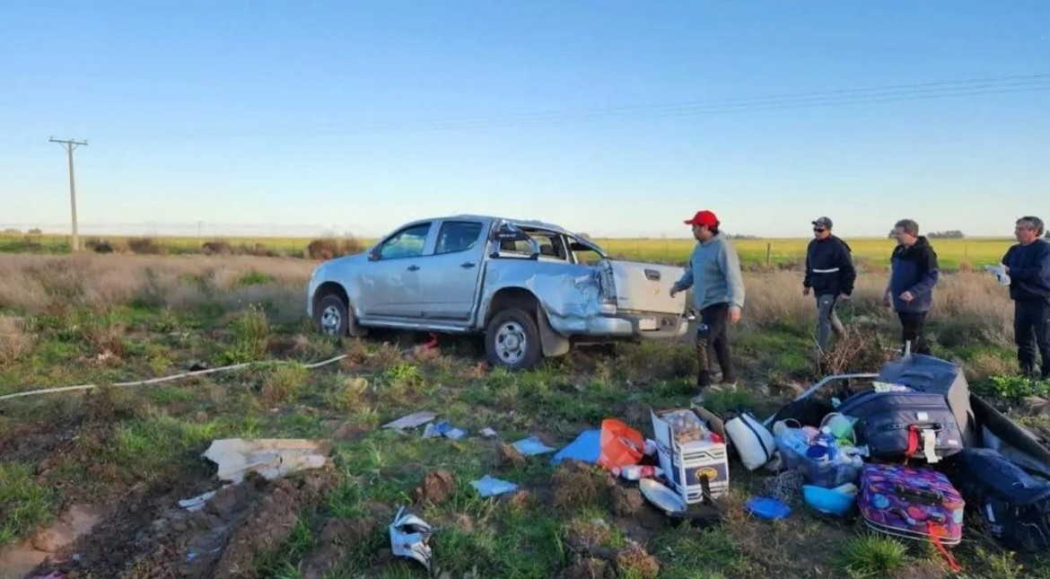 Una familia marplatense volcó en la ruta tras intentar esquivar un pozo