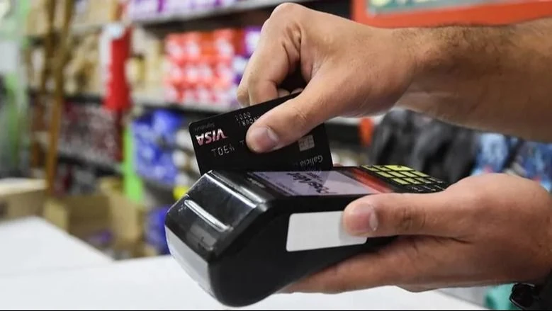 Compras de súper con tarjeta y préstamos "gota a gota": advierten por el endeudamiento de las familias marplatenses
