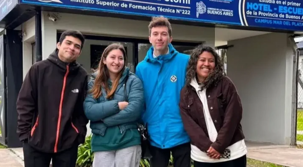Estudiantes marplatenses compiten en la final de un concurso de hotelería y con tu Me Gusta pueden ganar