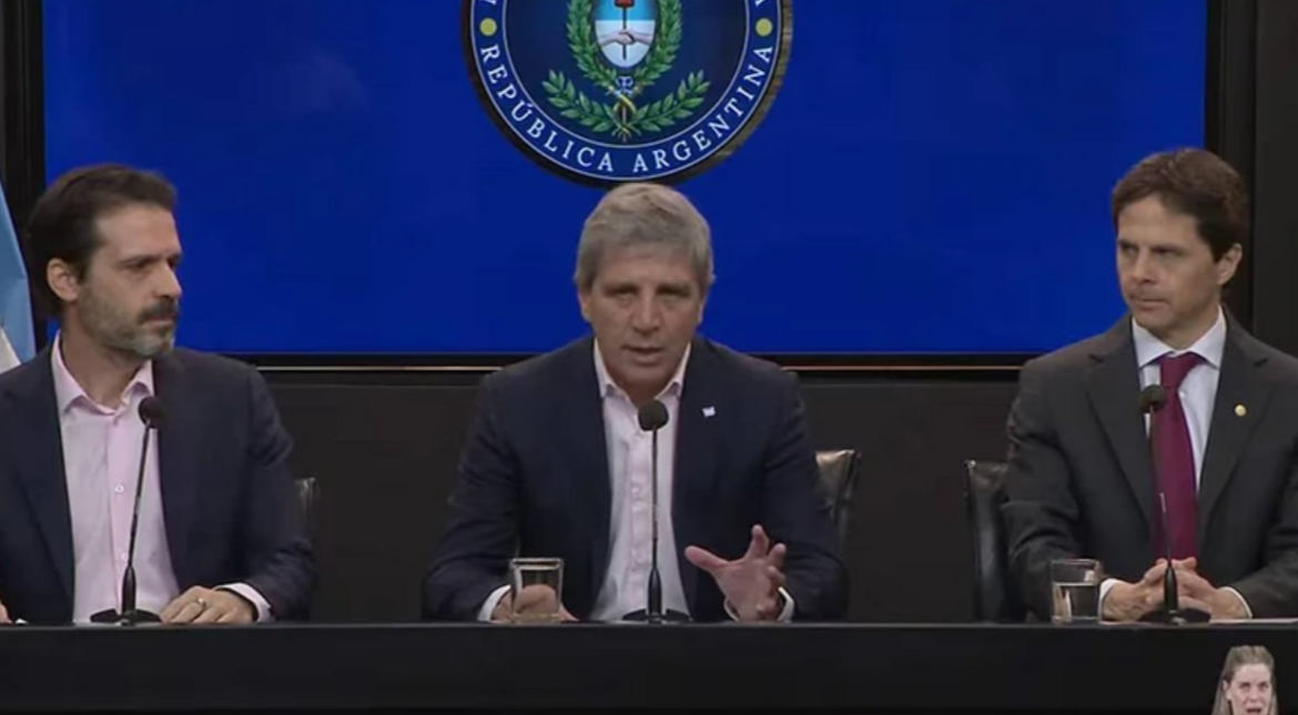 Tras los anuncios de Caputo, los deudores UVA alertan: "Tiene toda la figura de crédito blando, pero de blando no tiene nada”