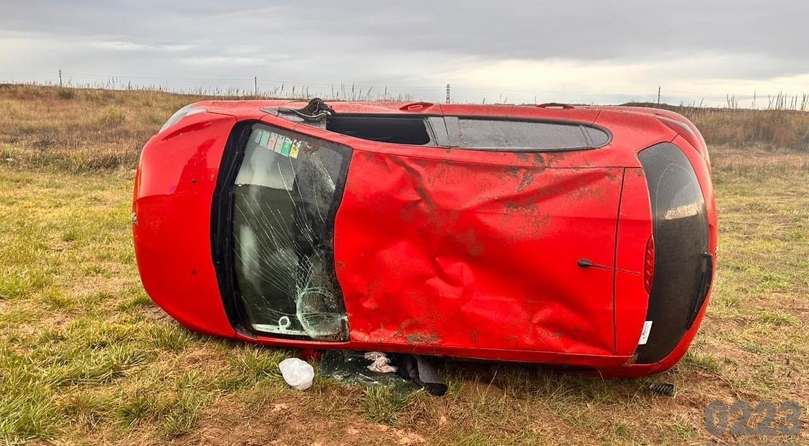 Una mujer despistó y volcó en la ruta 11: de milagro, no sufrió lesiones