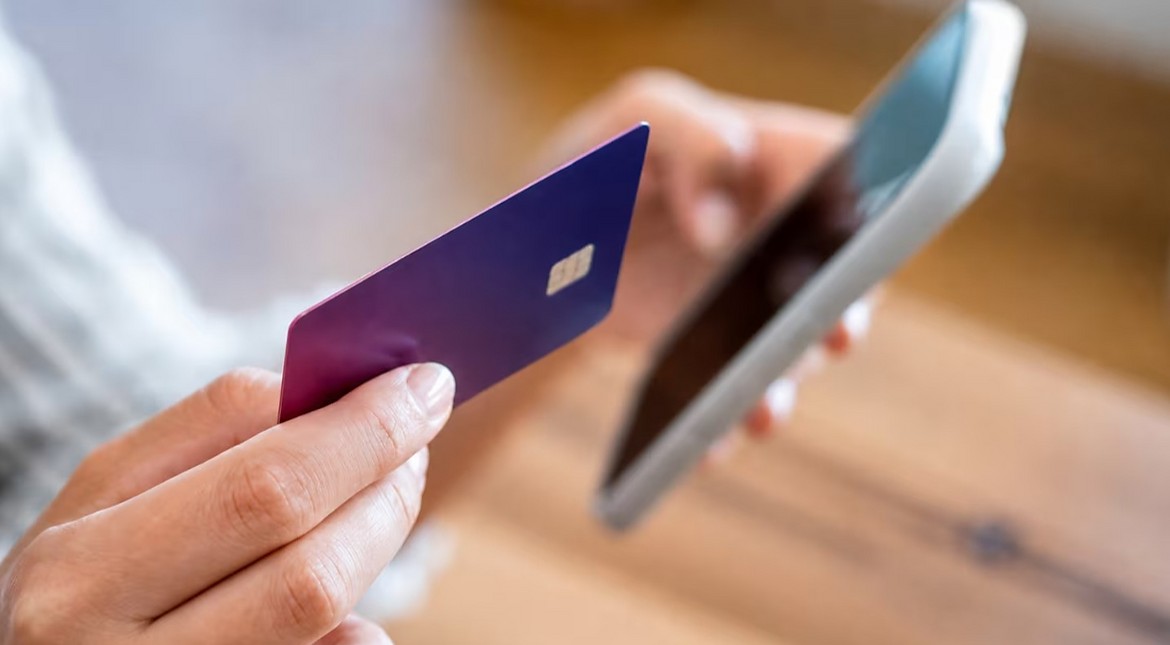 Creyó que tenía un novio virtual británico, se endeudó por $30 millones y descubrió la peor estafa