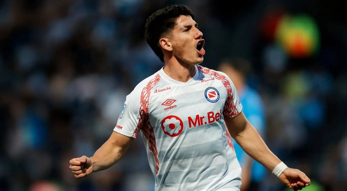River se lo quiere robar a Boca: el defensor que ya está en la mira de los dos gigantes