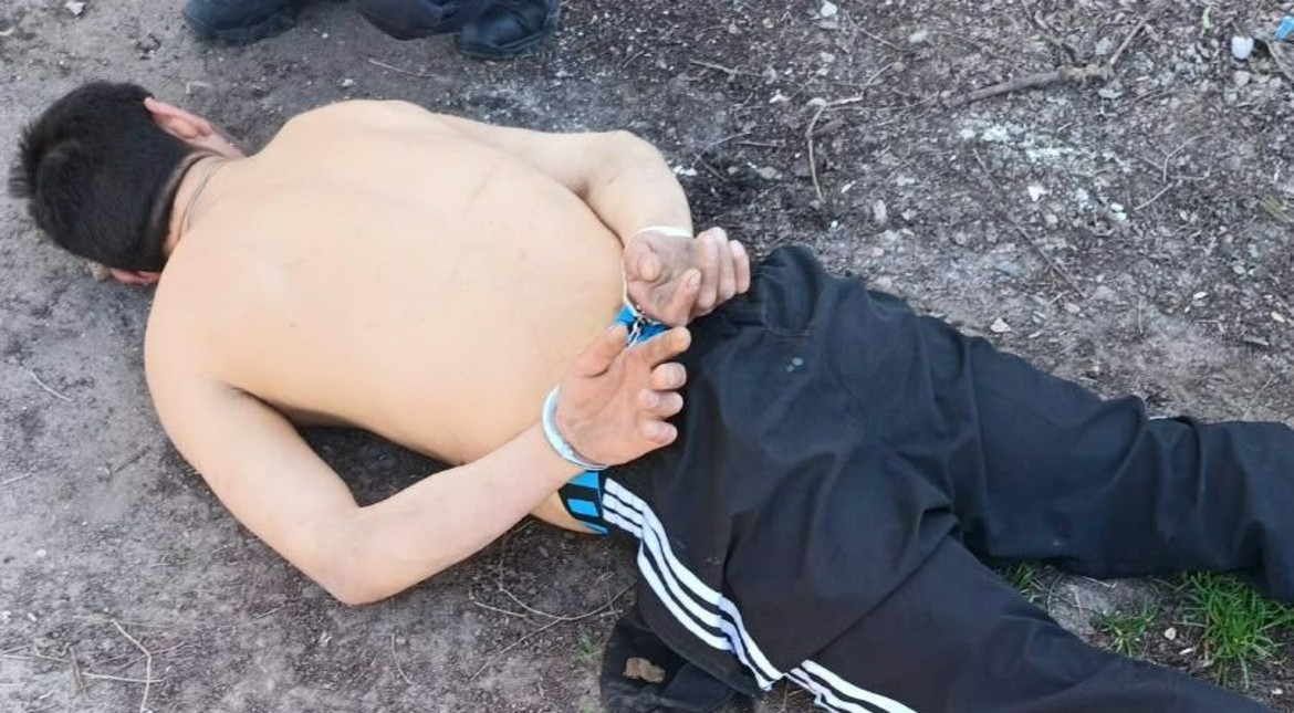 Robó un auto, atropelló a una mujer en la fuga y lo detuvieron