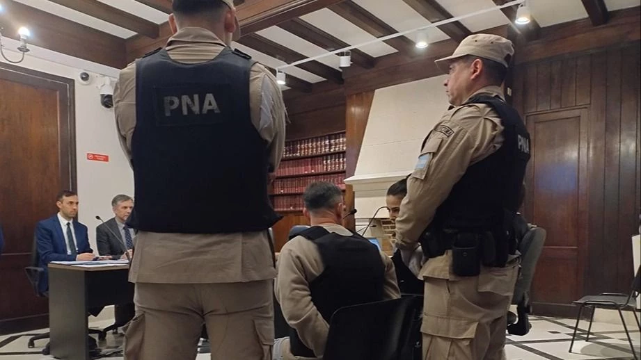El acusado llegó a la audiencia detenido. Tras el acuerdo fue ordenada su libertad. Foto: Unidad Fiscal Mar del Plata