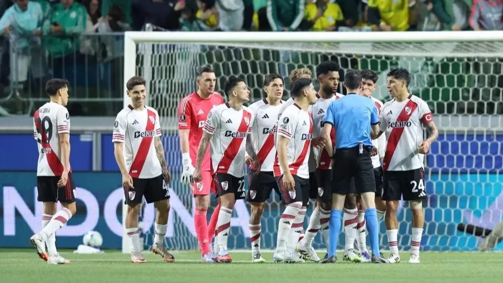 Sin copas, los hinchas de Boca se burlaron de la eliminación de River y lo llenaron de memes