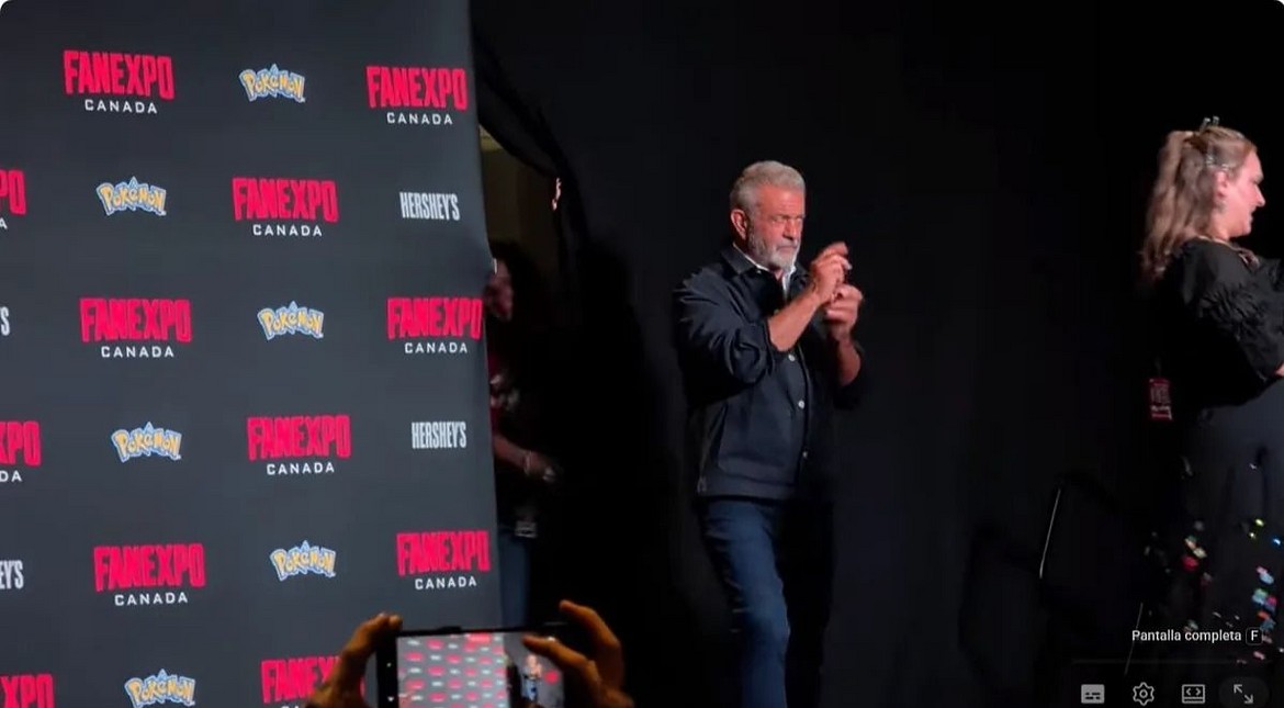 Una estrella de Hollywood se burló de una intérprete de lengua de señas y tuvo que pedir disculpas: "No hubo mala intención"