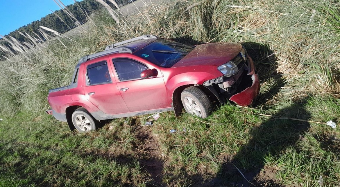 Una rueda de un carro se desprendió en plena ruta y terminó contra una camioneta