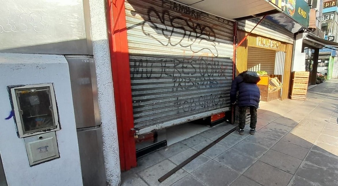Robaron una famosa panchería del microcentro: "Se llevaron los sandwiches"