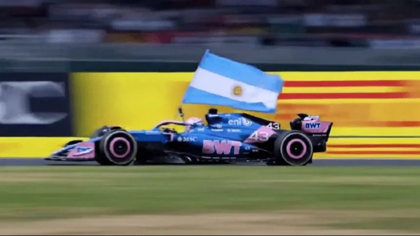 La historia detrás de la bandera que le dieron a Colapinto en el Gran Premio de España