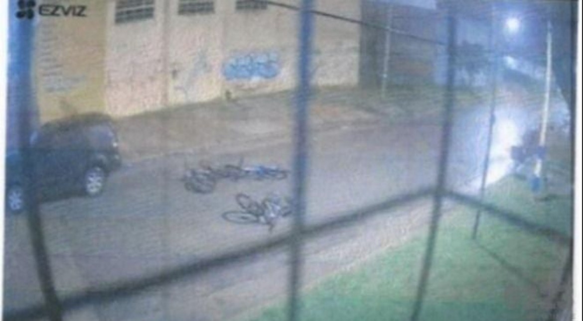 “Seis flaquitos me quisieron robar y los reventé a tiros”: así llamó al 911 el comerciante que mató al menor que quiso asaltarlo