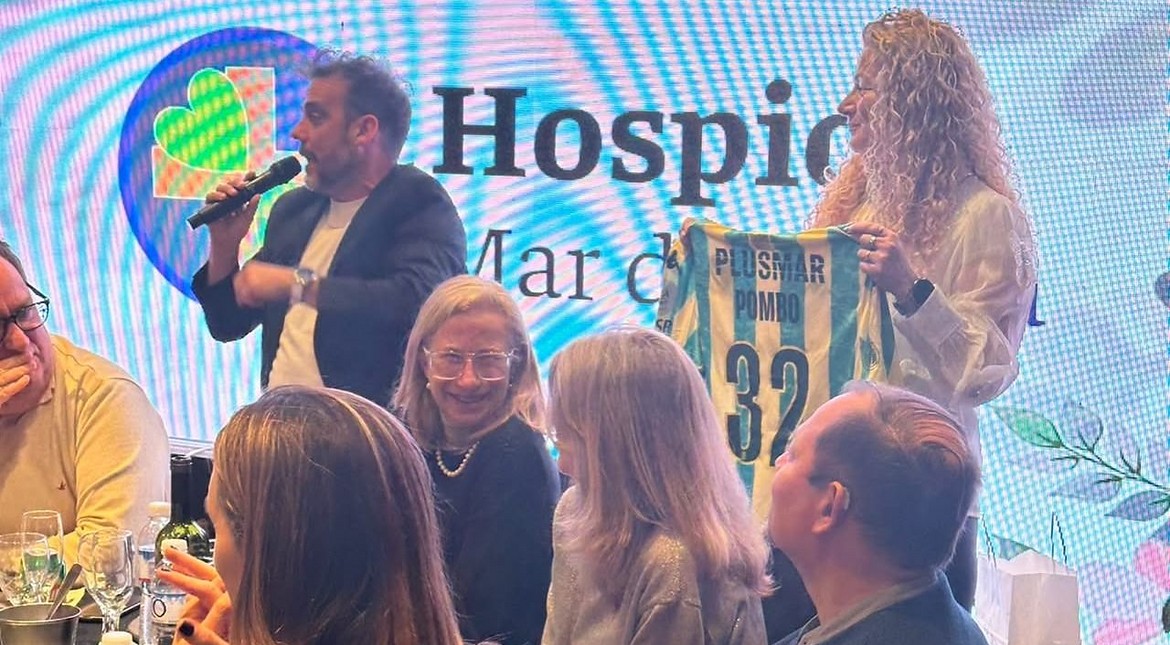 Aldosivi participó de la cena benéfica de Hospice Mar del Plata