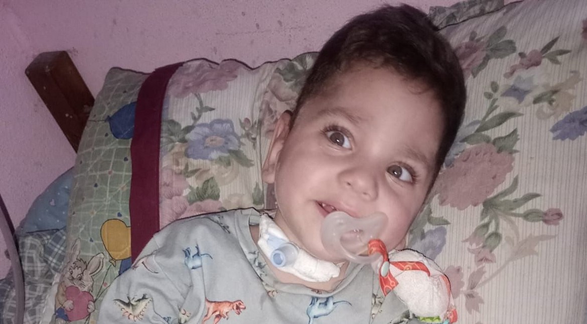 La lucha de Giovanni: nació prematuro, atravesó varias cirugías y hoy su familia pide ayuda para sostener su internación