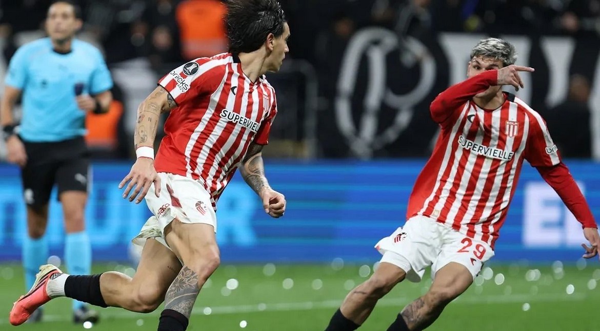 ¡Mística pura! Estudiantes ganó en Brasil, eliminó a Corinthians y está en semifinales