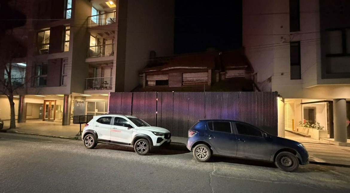 Tapiaron una casa a la tarde y lo detuvieron cuando quiso meterse a la noche