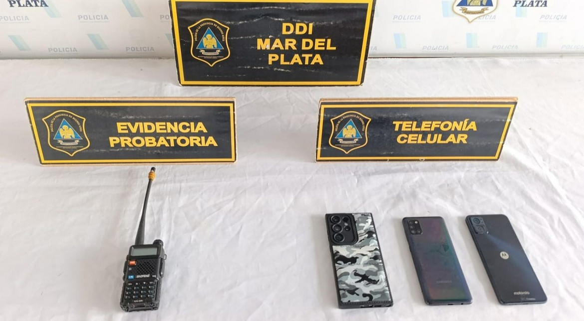 Bajó a pedir un presupuesto y le abrieron el auto con un inhibidor