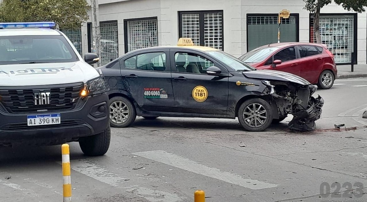 Cuádruple choque en San Juan y San Martín: una nena resultó herida