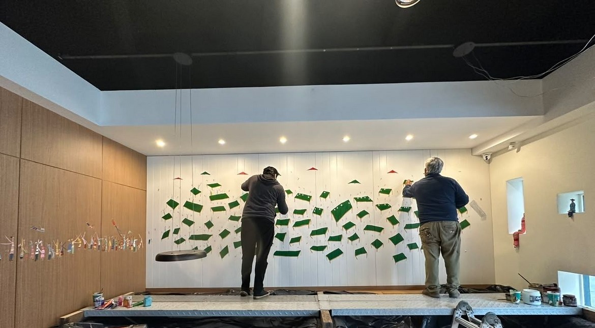 Felipe Giménez plasma el encuentro y la mesa compartida en la renovada esquina de Montecatini en Av. Colón