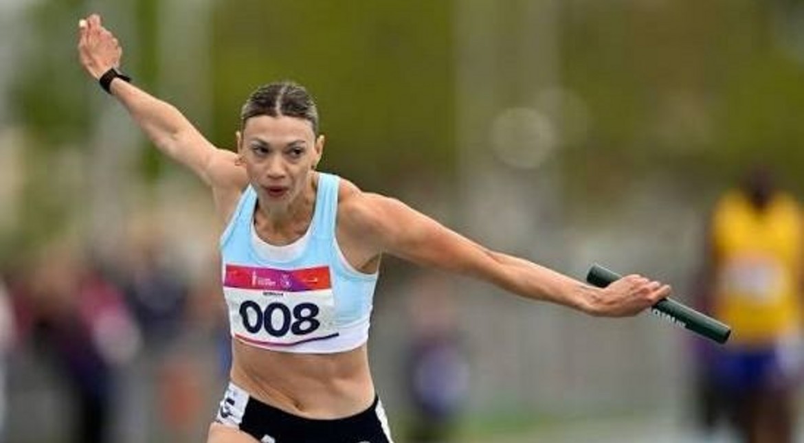 Una historia como tantas: ganó la medalla de plata y se llevó la compu para trabajar
