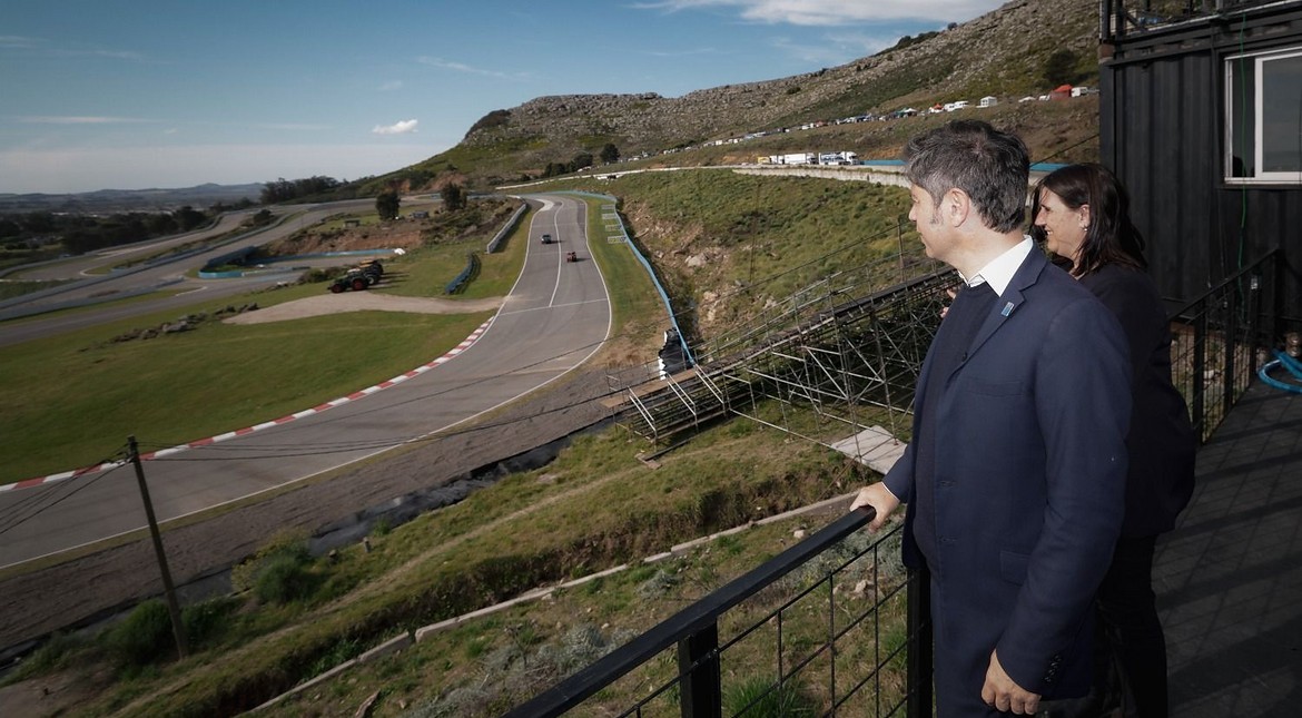 Kicillof encabezó la reinauguración del autódromo Juan Manuel Fangio