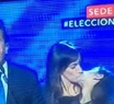 El beso inoportuno entre la esposa de Massa y su hija