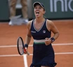 Histórico triunfo de Nadia Podoroska, a cuartos en Roland Garros