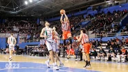 Quilmes cedió terreno en el final y debutó con derrota en la noche del reencuentro