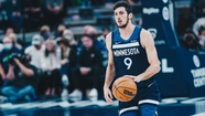 Minnesota bajó a Leandro Bolmaro a su equipo filial de la G-League